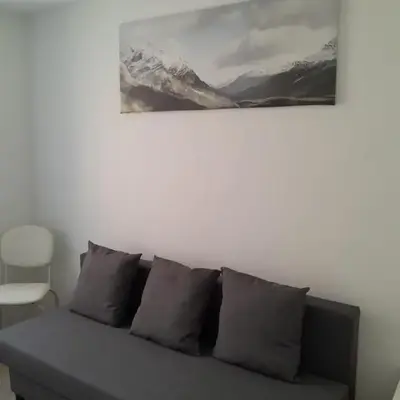 1 bedroom studio sleeps 4