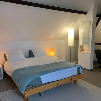 Appartement séparé avec parking dans villa