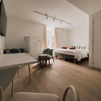 Business Accommodation 'Flow Living' Nomad