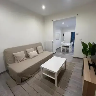Appartement confortable avec garage premier étage sans terrasse