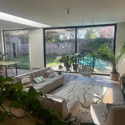 Spacious house with big garden close to the city